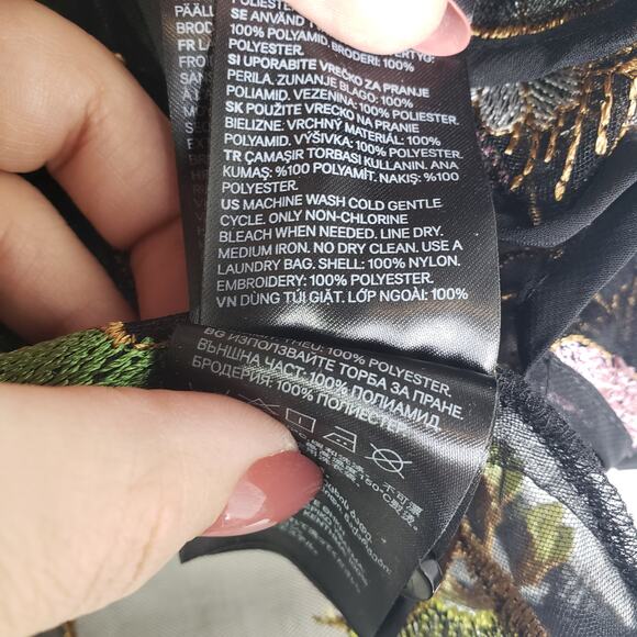 H&M Sheer Floral Embroidered‎ Blouse 4 Black Puff 3/4 Sleeve Top - Picture 9 of 11